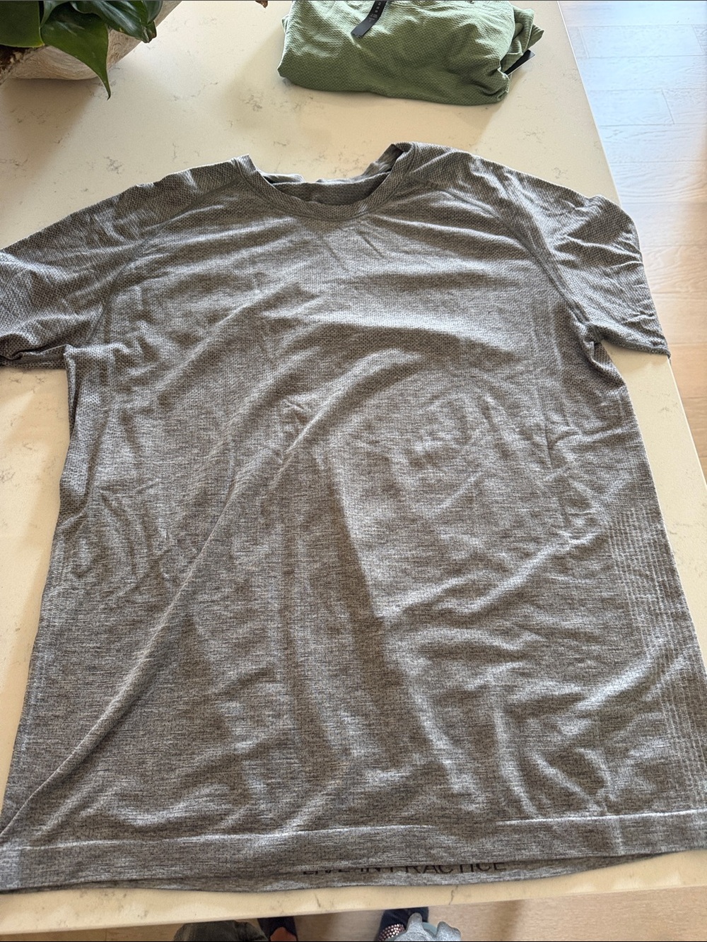 lululemon athletica Gray Short Sleeve Crew Neck Tee